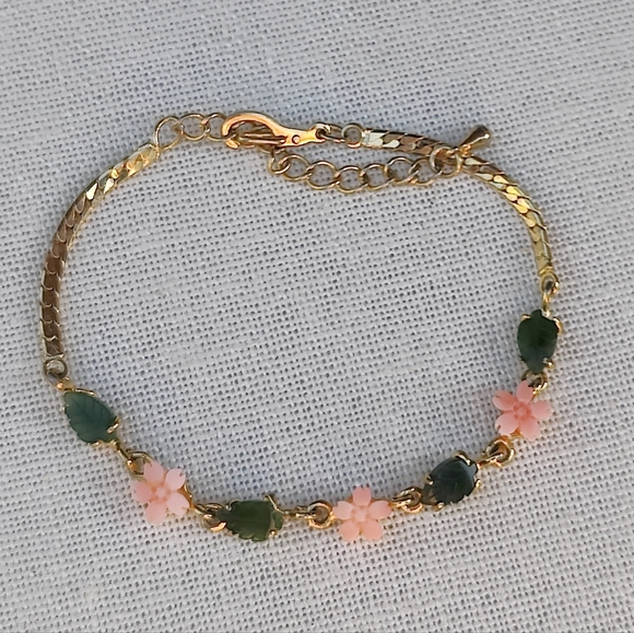 Vintage Jade And Coral Rose Bracelet - Picture 5 of 9